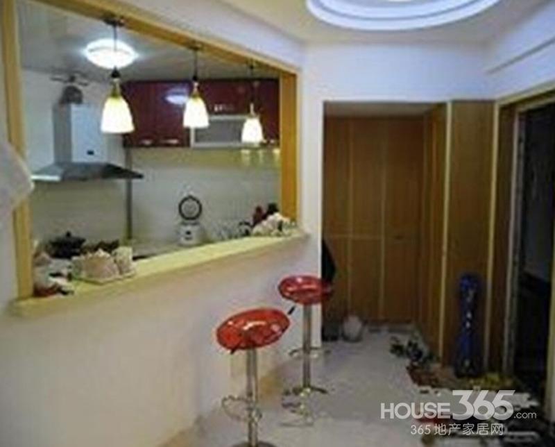 【<em>明发</em>2期精装满五年U型 地铁口 双学区房 低价