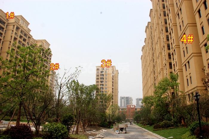 广大融城印象1、2、3、4号楼施工进度 2015年6月摄 