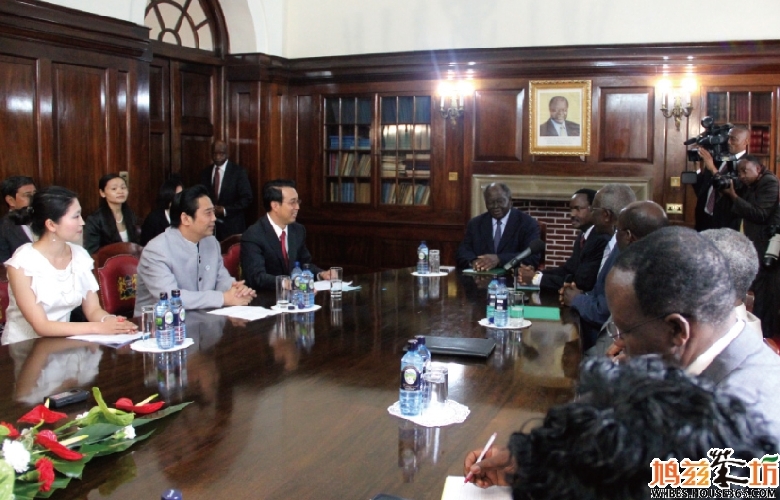 天九幸福集团卢俊卿在肯尼亚总统府与齐贝吉总
